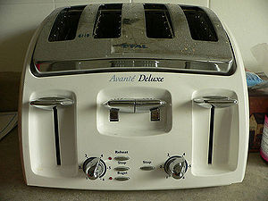Toaster from zalgon on flickr.jpg